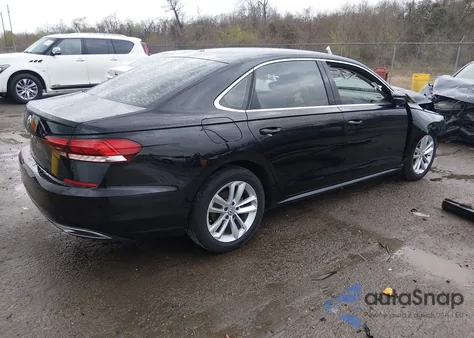 2020 Volkswagen Passat 2.0T Se z USA, uszkodzony, nr VIN 1VWSA7A33LC017365